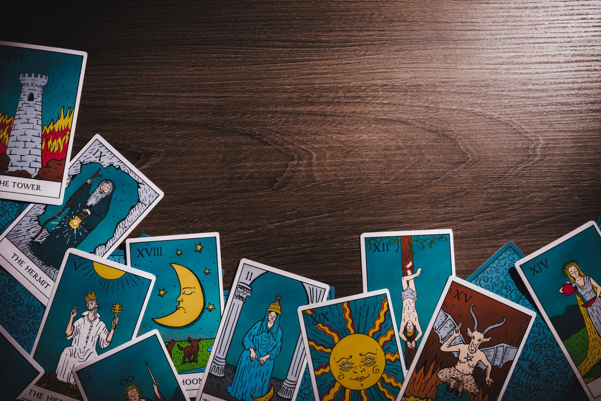 Los servicios del reconocido tarotista Salvador Valencia de Tarot y Videncia La Voluntad