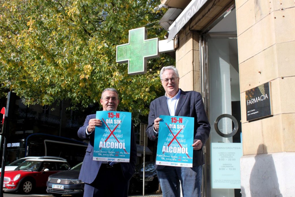 Foto de De izda. a dcha. Josean Fernández, presidente de Aergi; y