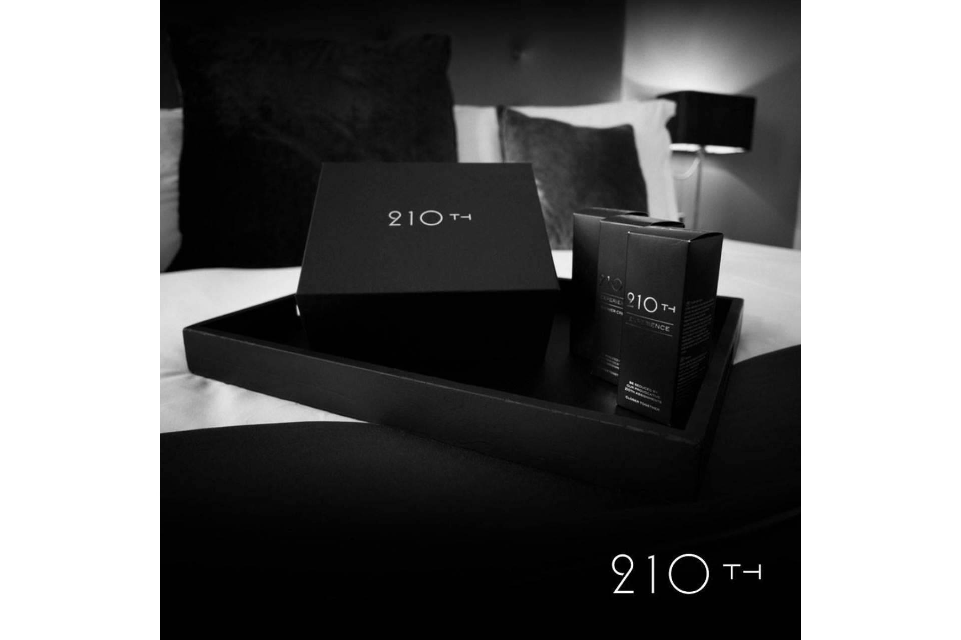 Los Luxury Kits para parejas de The Sex Toys Factory para San Valentín
