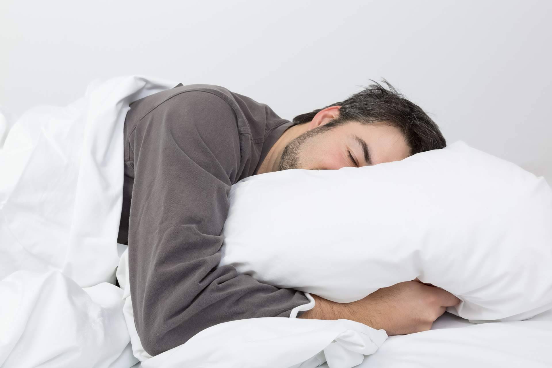 Emplear frecuencias 369 para dormir y descansar profundamente