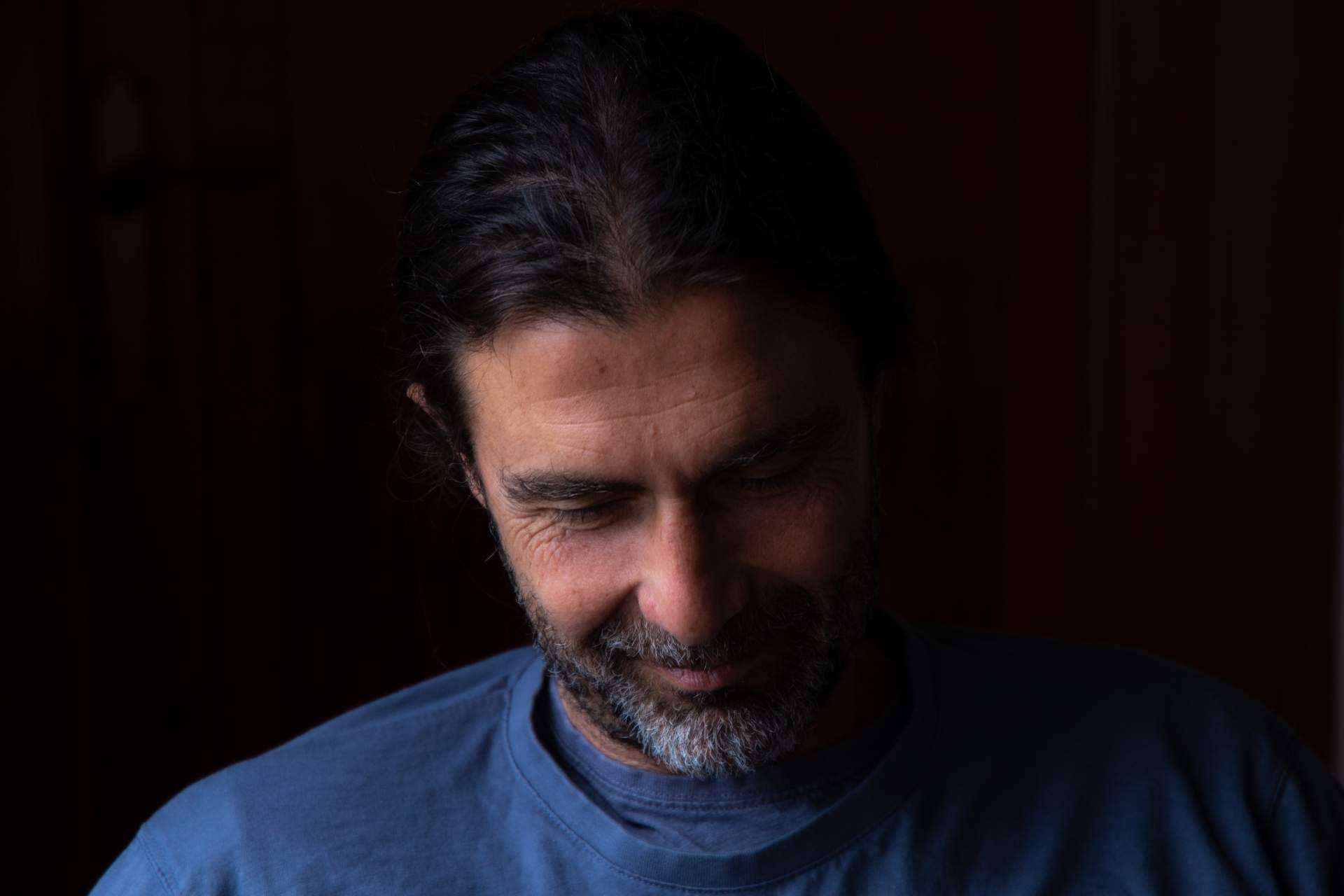 Vicen Montserrat explica la transformación humana a través de Trika y la bioenergética integrativa