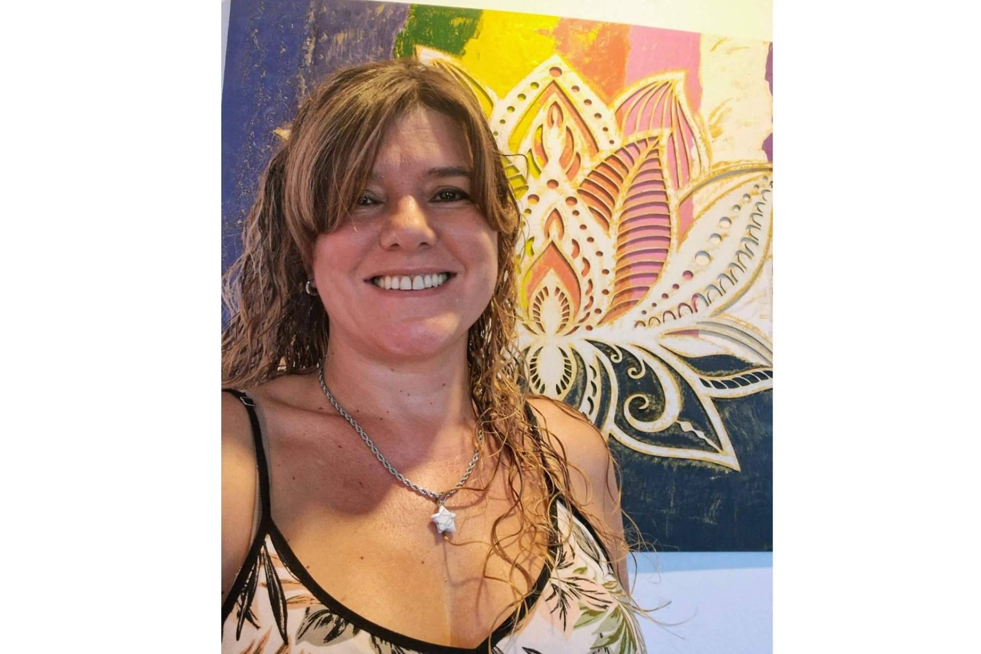 Enfoque Lumínico es una coach transpersonal especializada en reprogramar memorias de trauma y limpieza energética