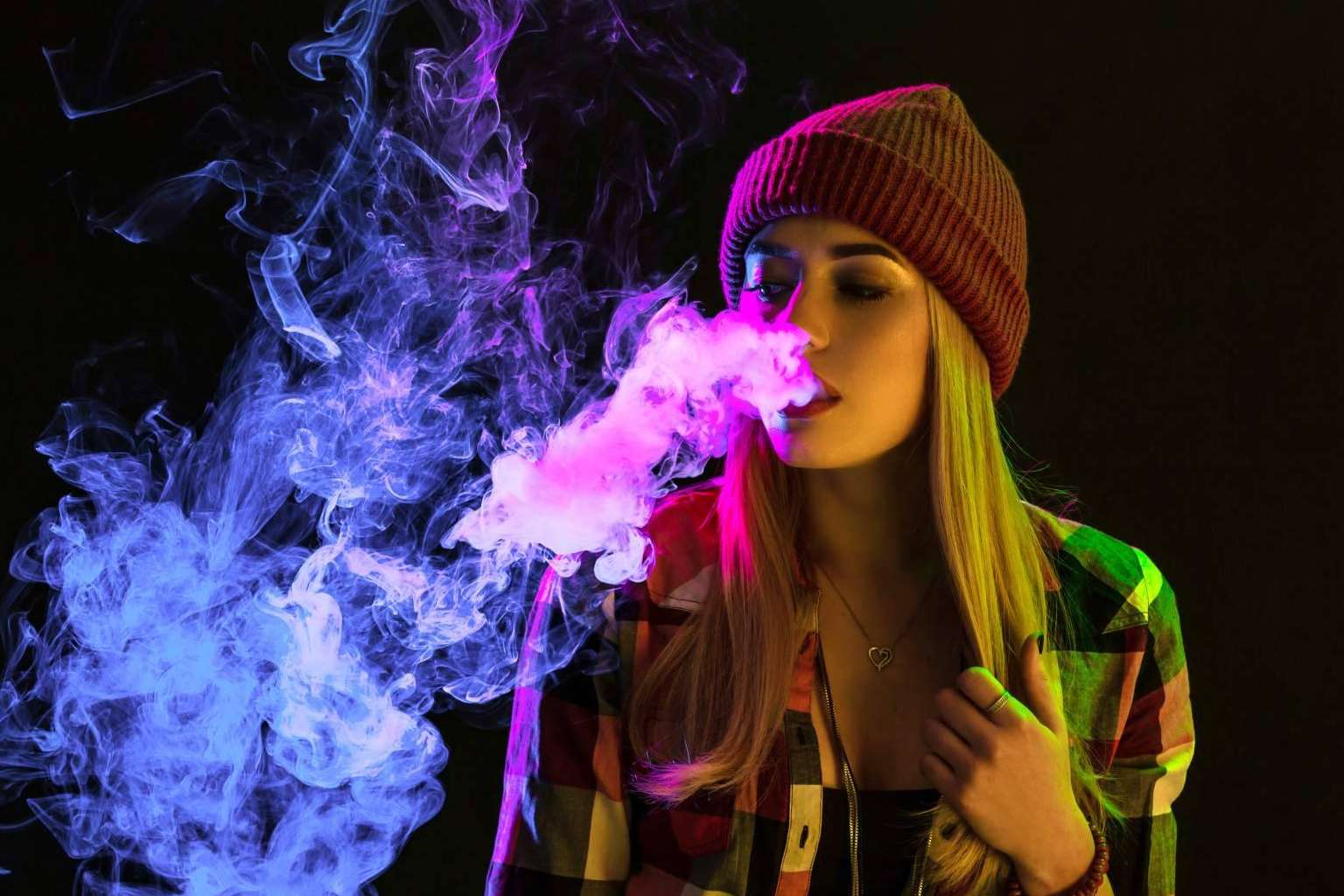 Vaperos anuncia promociones especiales en vapers desechables
