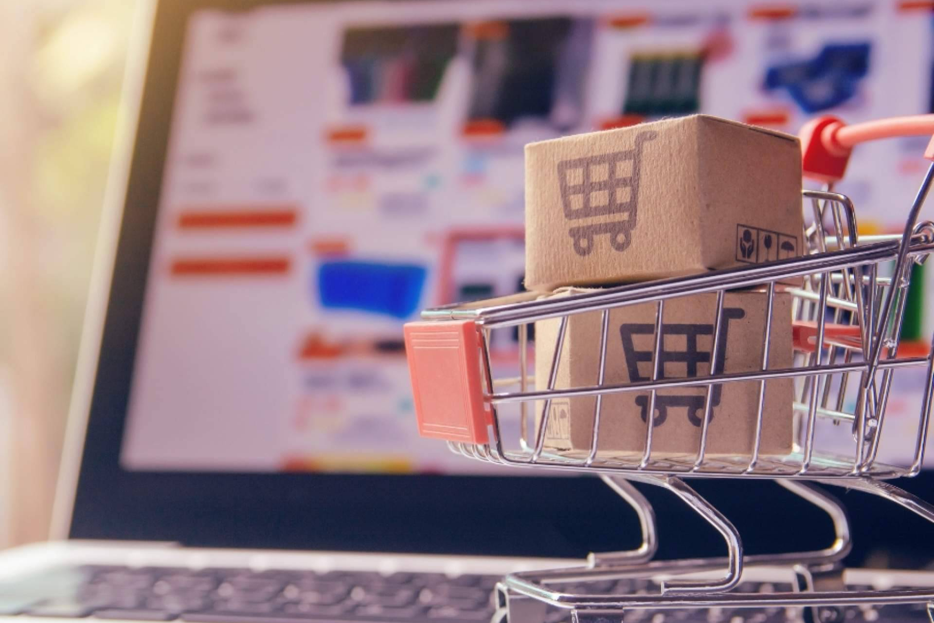 Audífonos en un mercado hipercompetitivo; cómo orientarse entre ofertas, canales y promesas sin perder de vista lo importante
